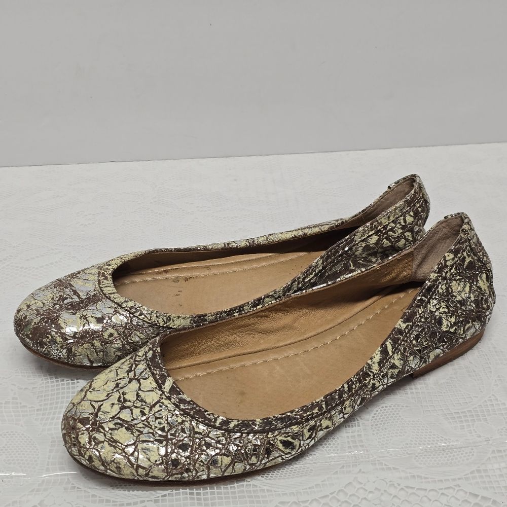 Frye Carson Ballet Flat Genuine Leather Cream Silver Metallic Crackle 7